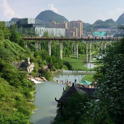 六盘水,别称中国凉都。明湖一线天