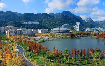 贵州六盘水师范学院到访金蝶,双方共同为教育部产学合作协同育人项目揭牌