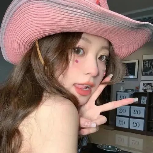 萨姆·沃辛顿 / 佐伊·索尔达娜 / 西格妮·韦弗 / 史蒂芬·朗 / 奥娜·卓别林 / 凯特·温斯莱特 / 克利夫·柯蒂斯 / 乔·大卫·摩尔  / 希·庞德 / 埃迪·法可 / 大卫·休里斯 / 杰梅奈·克莱门特 / 吉奥瓦尼·瑞比西 / 布里顿·达尔顿 / 杰克·尚皮永 / 周睿初 / 布伦丹·考威尔 / 贝利·巴斯 / 杰米·福雷特斯 / 菲利普·盖廖 / 杜恩·埃文斯